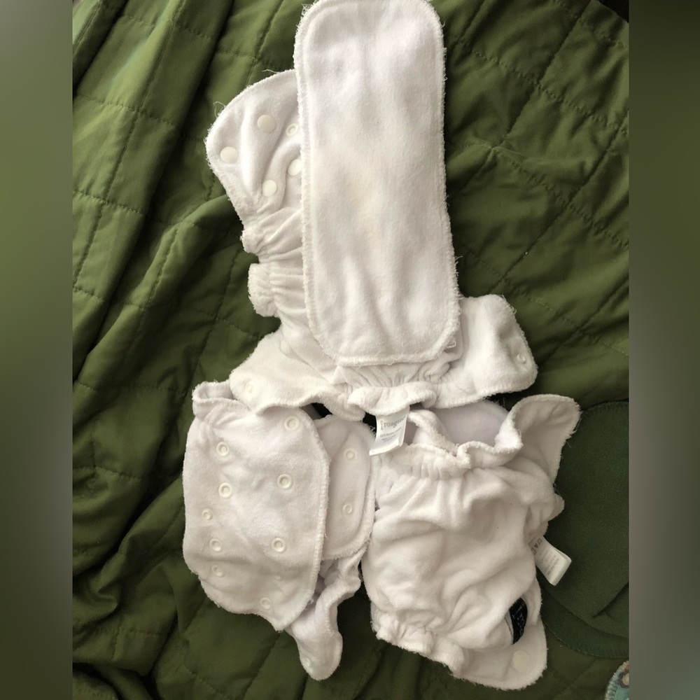 8 newborn cloth diapers